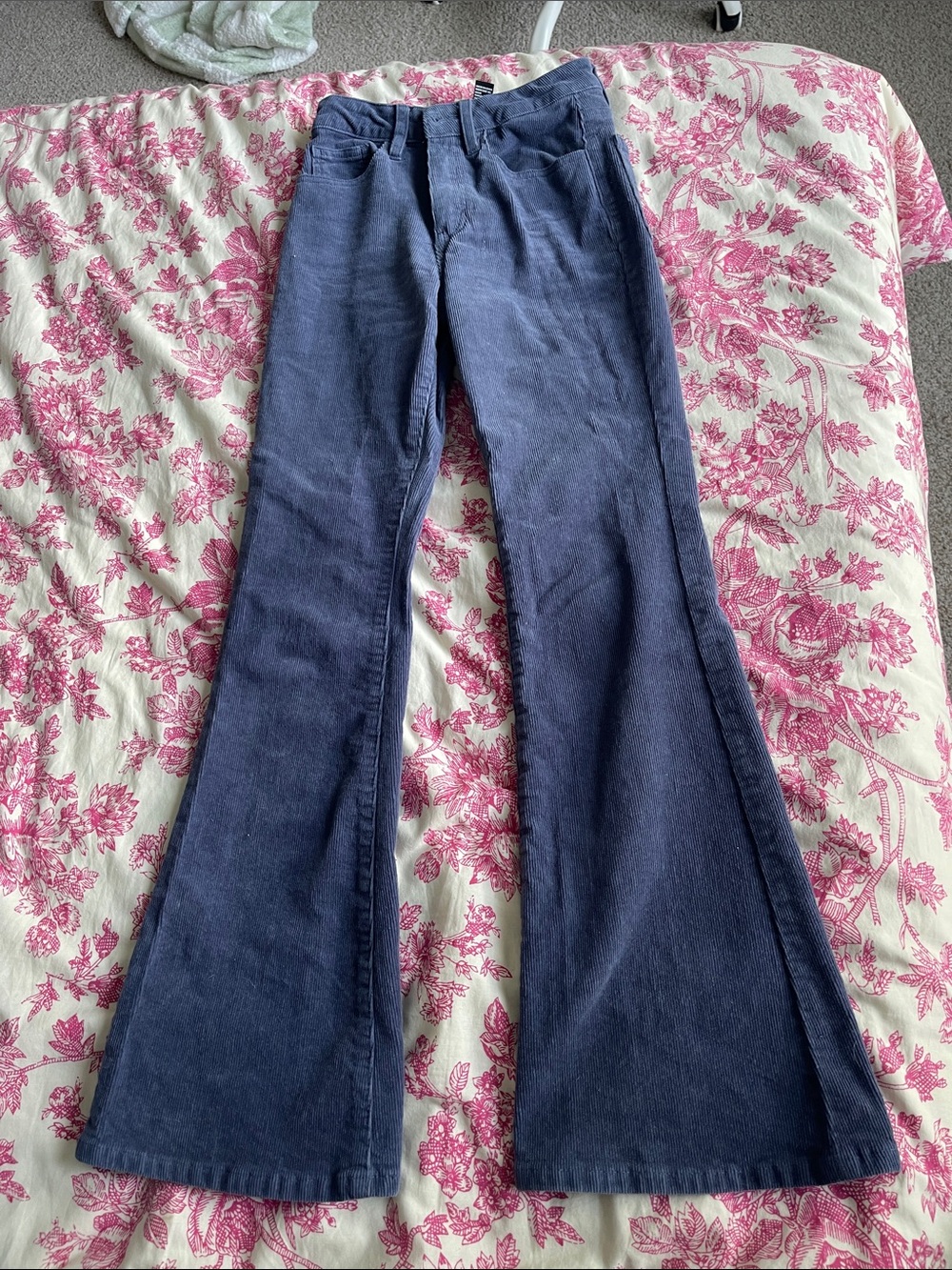 Women's High-Rise Flared corduroy pants